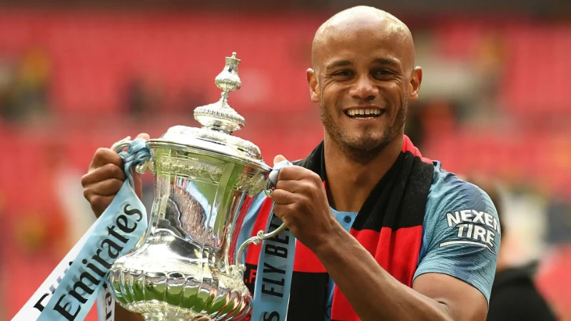 Vincent Kompany - Trung vệ vĩ đại nhất của The Citizen